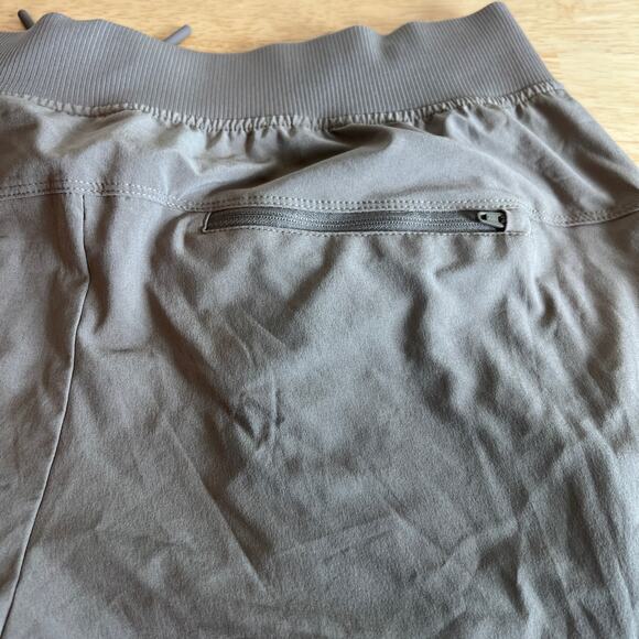 All in Motion Women's Green Stretch Woven Lined Pants - Size Large - NWT - Picture 8 of 15
